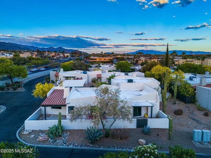 Property Photo:  5578 N La Casita Drive  AZ 85718 
