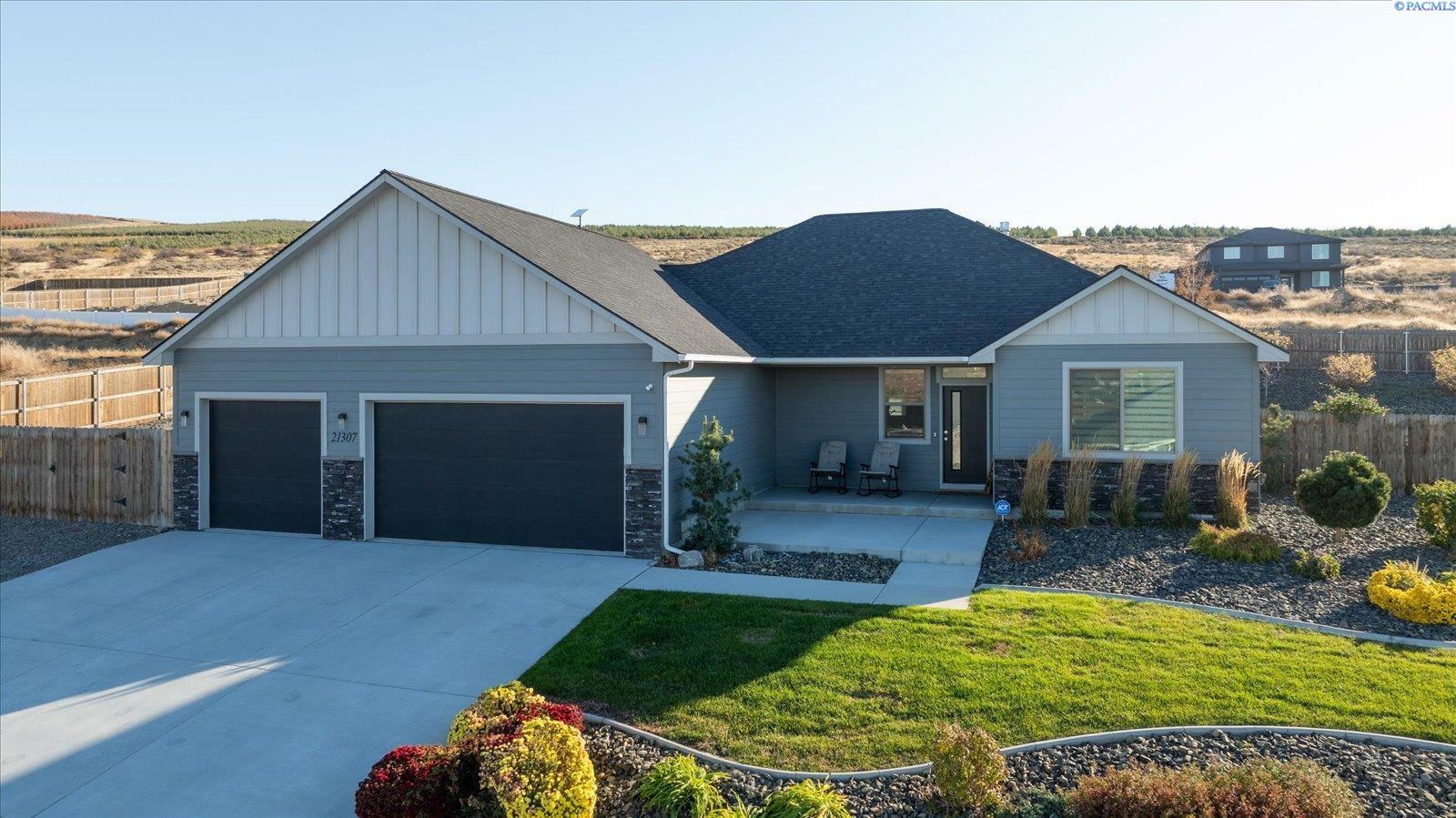 21307 E Cherry Drive  Benton City WA 99320 photo