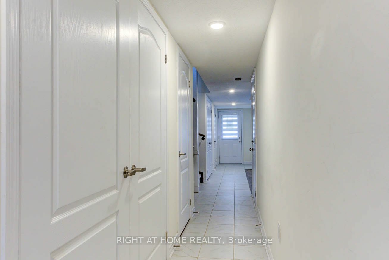 Property Photo:  13 Sama Way  ON L9Z 0K3 