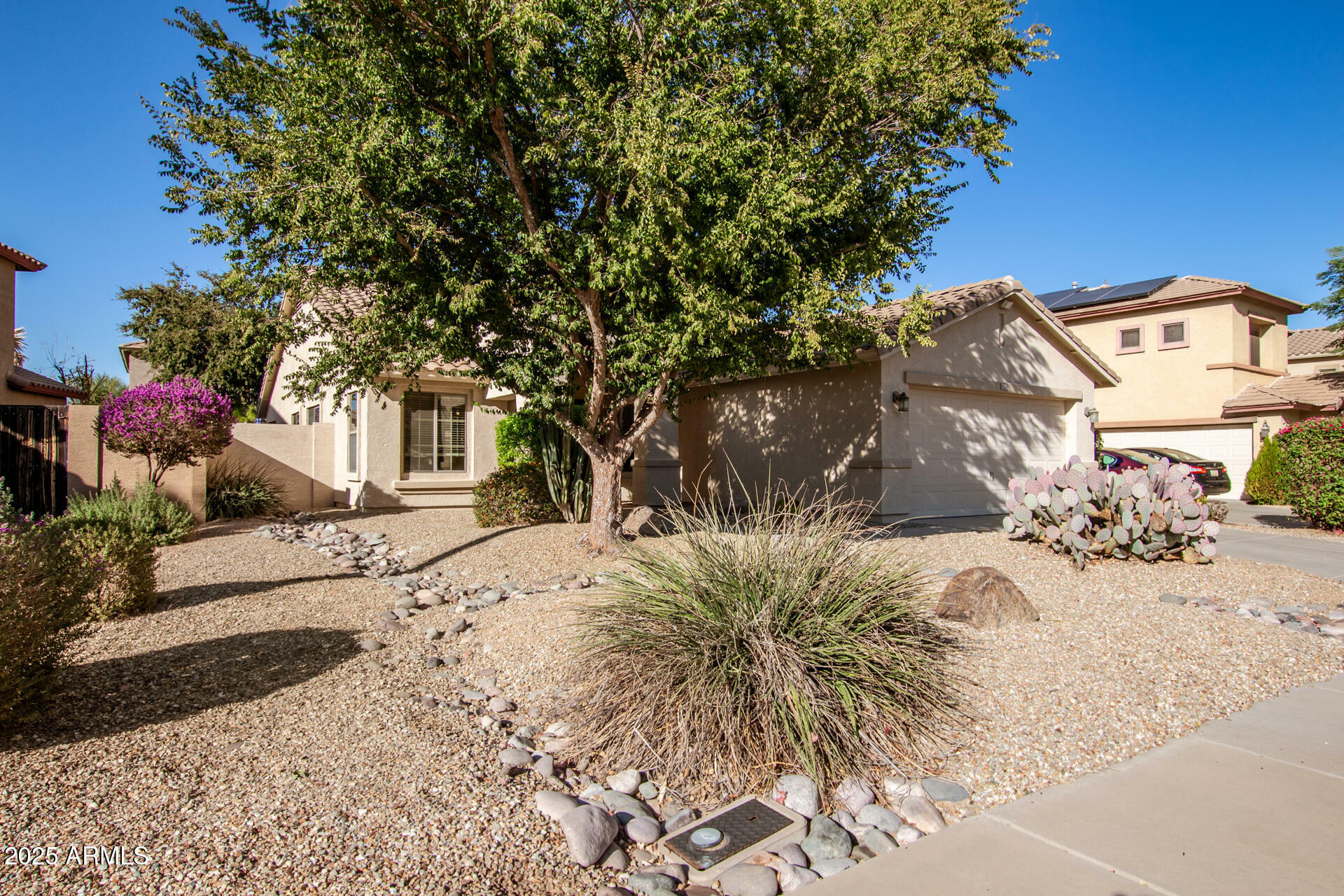 Property Photo:  15284 W Cottonwood Street  AZ 85374 