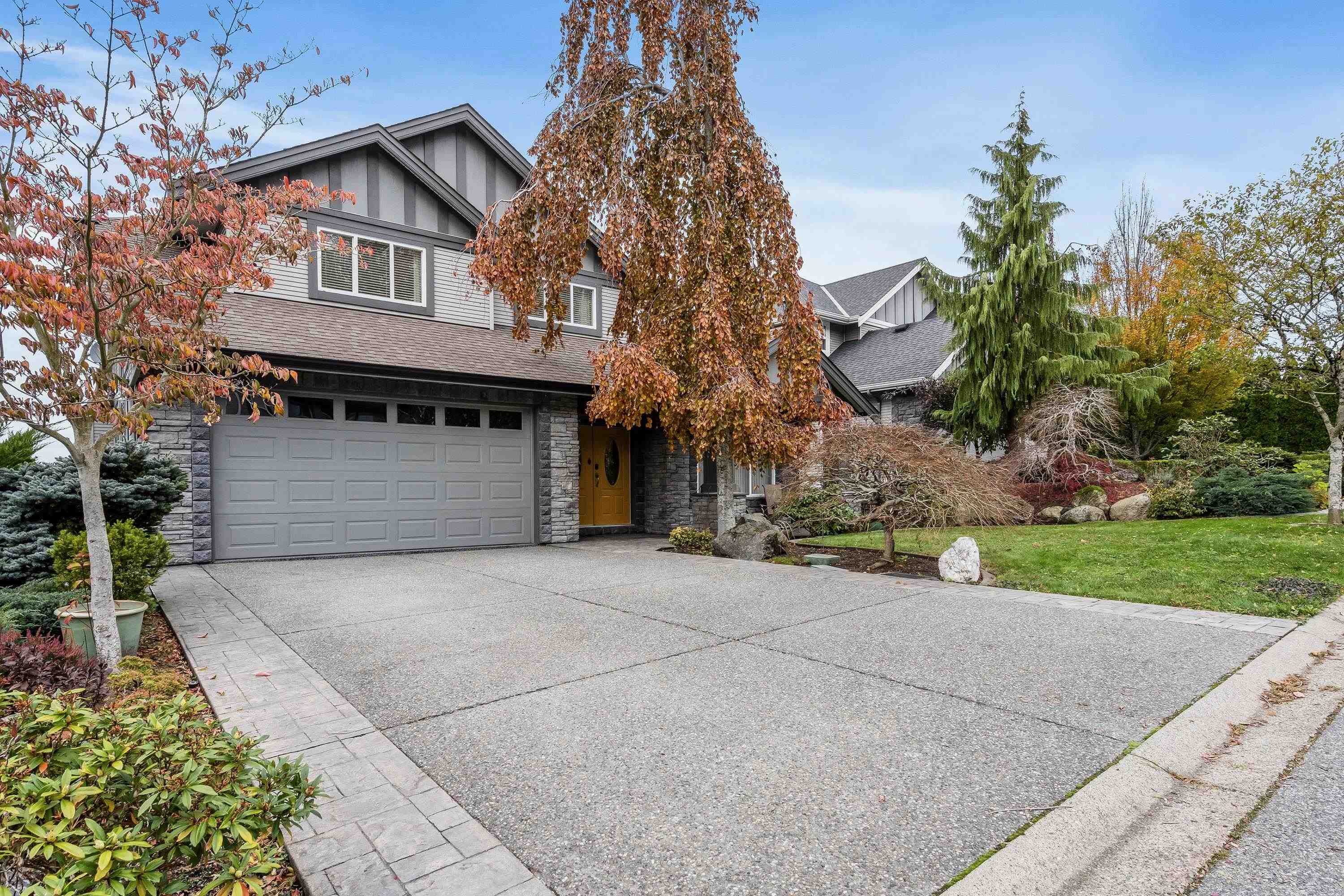 Photo de la propriété:  3445 Applewood Drive  BC V3G 3E1 