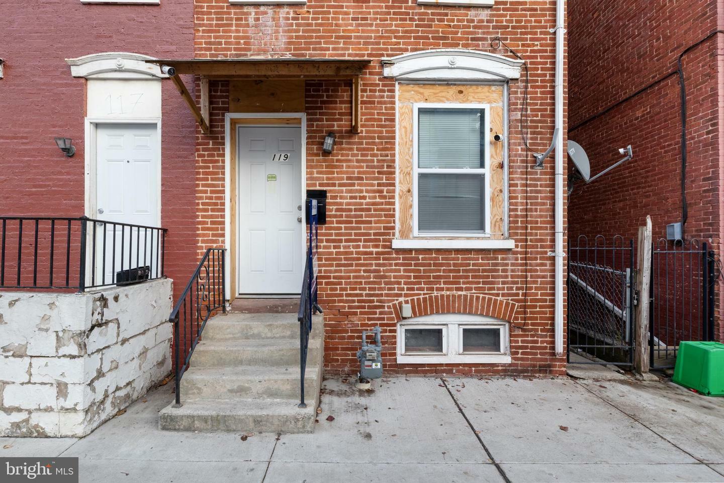 Property Photo:  119 S West Street  PA 17401 