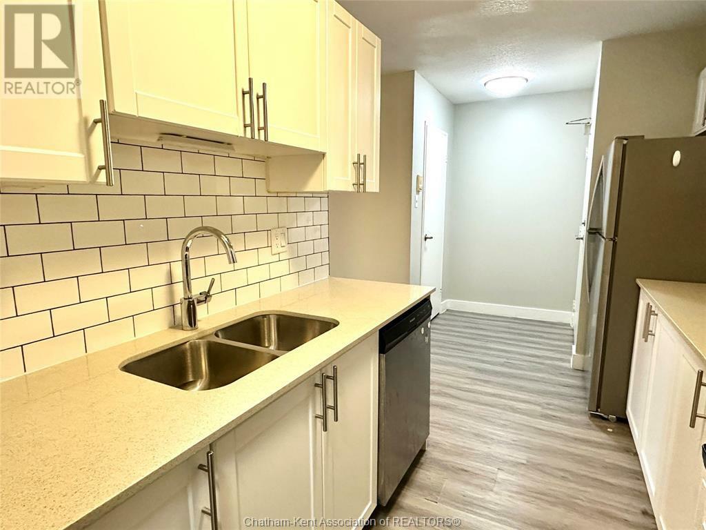 Property Photo:  43 Taylor Avenue 106  ON N7L 2T4 