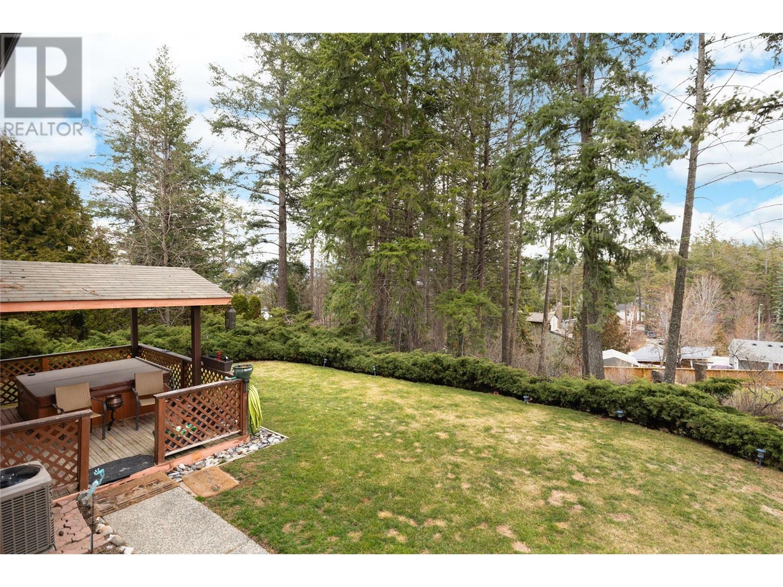 Property Photo:  1635 Blackwood Drive  BC V1Z 3B7 