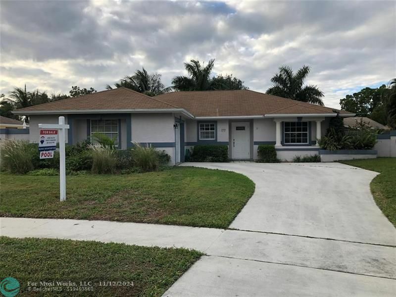 Property Photo:  177 Mohigan Cir  FL 33487 