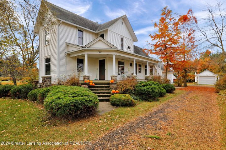 1511 N Clinton Trail  Charlotte MI 48813 photo