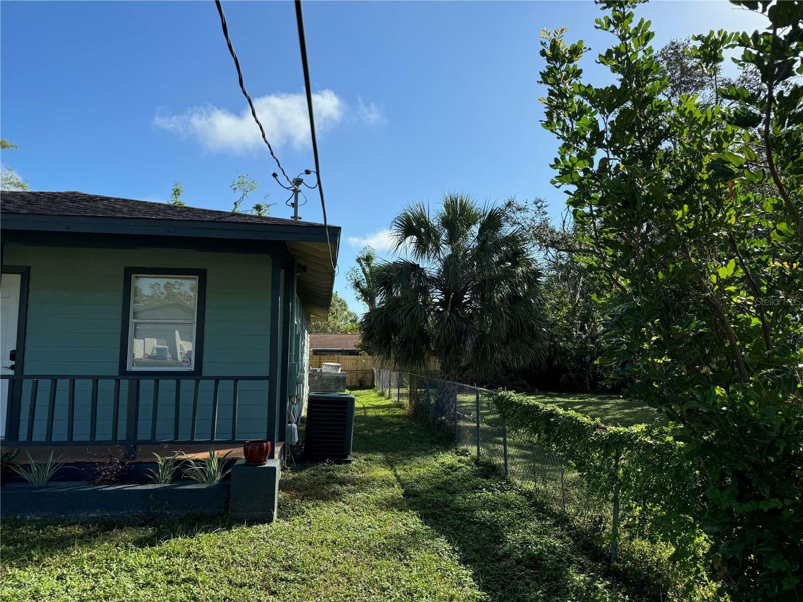 Property Photo:  847 Hand Avenue  FL 34232 