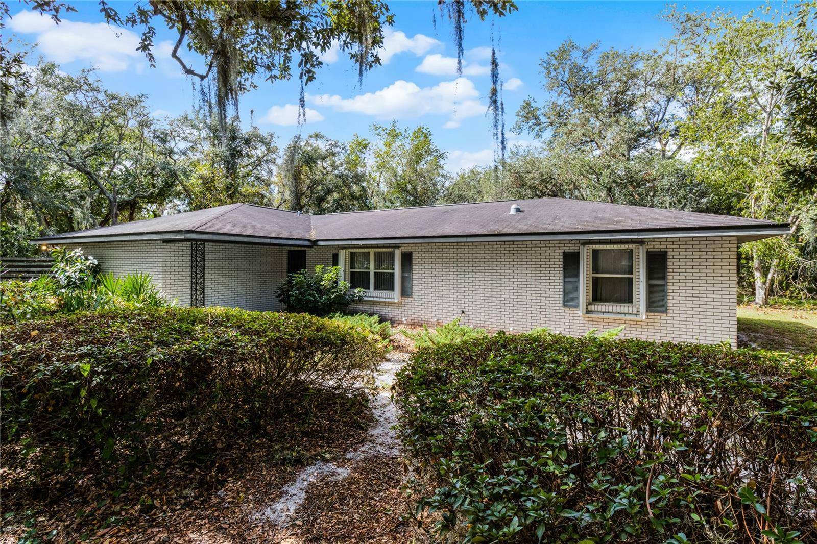 Property Photo:  2027 Capps Road  FL 33898 