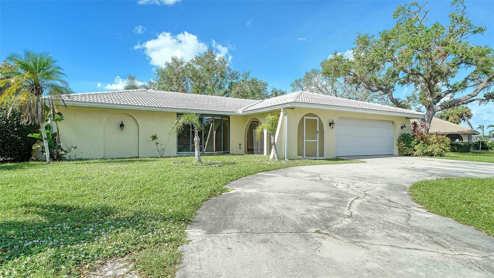 Property Photo:  134 Da Vinci Drive  FL 34275 