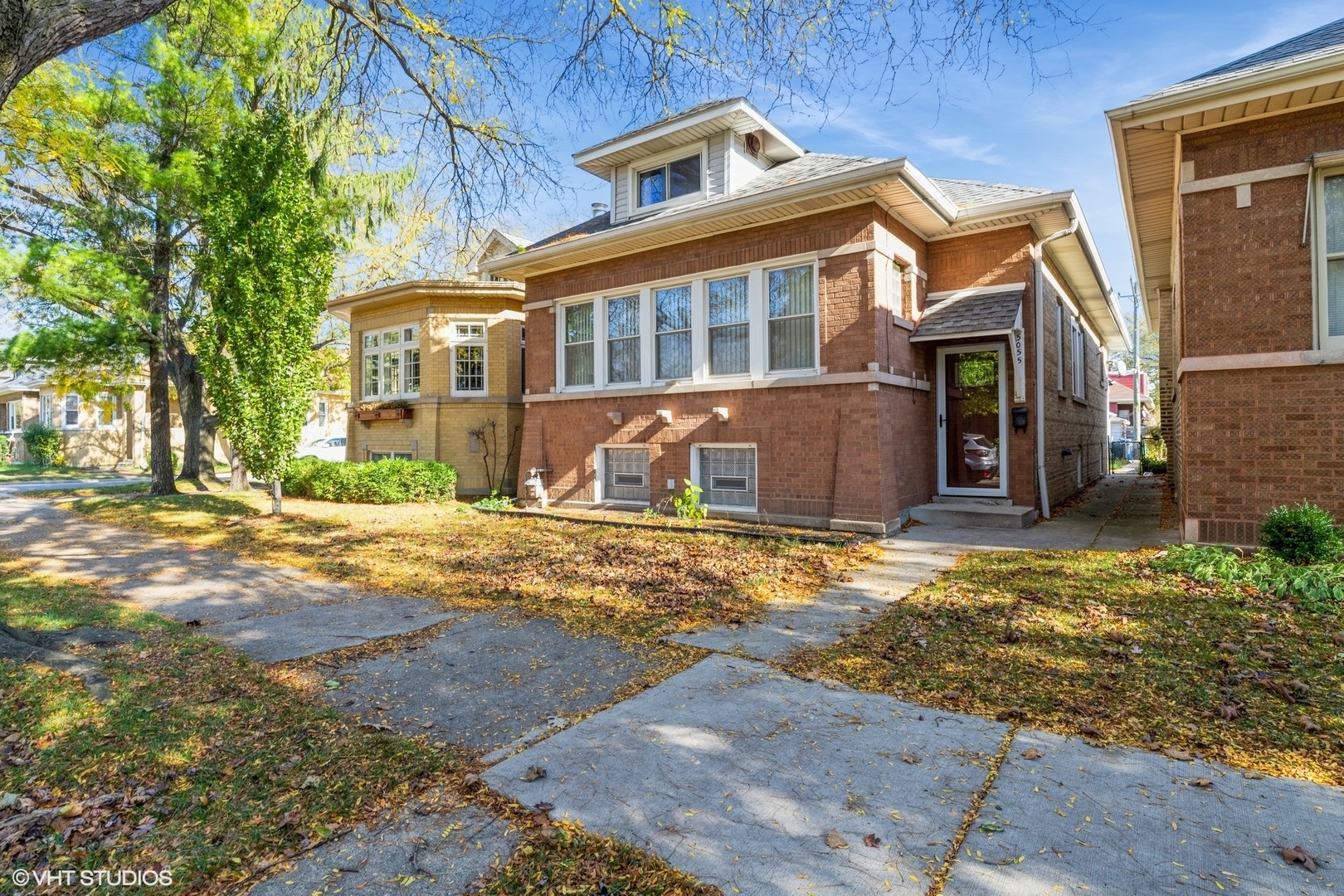 Property Photo:  5055 N Kostner Avenue  IL 60630 