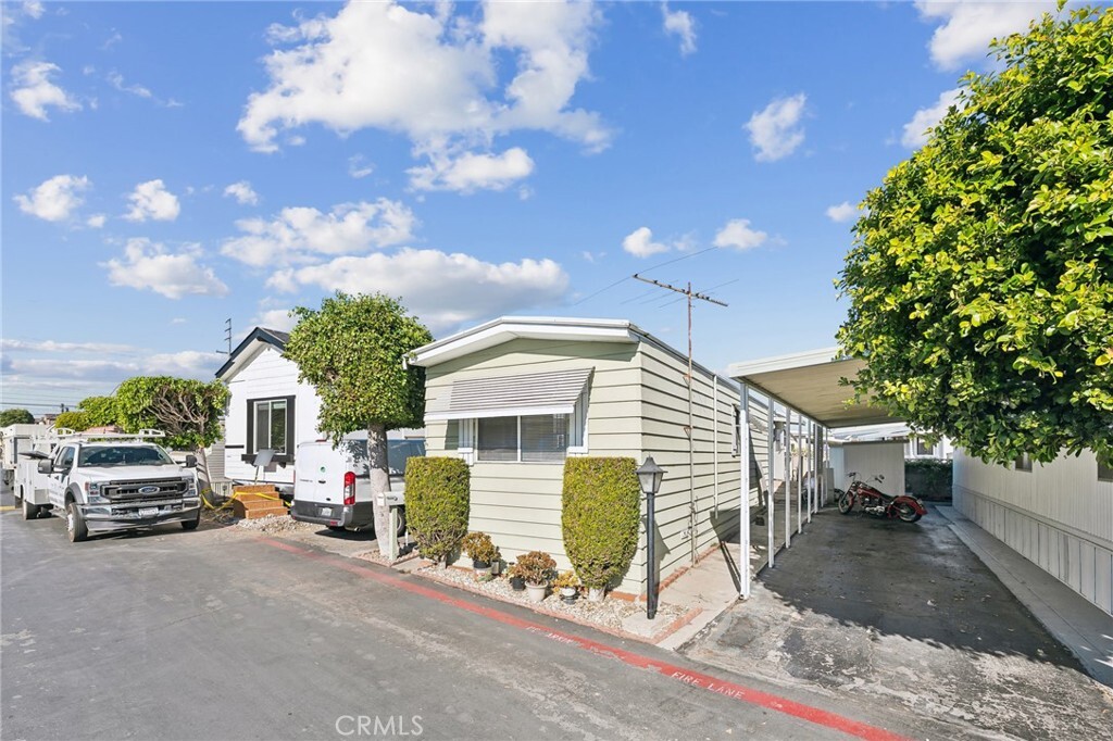 Property Photo: 22600 Normandie 13 CA 90502