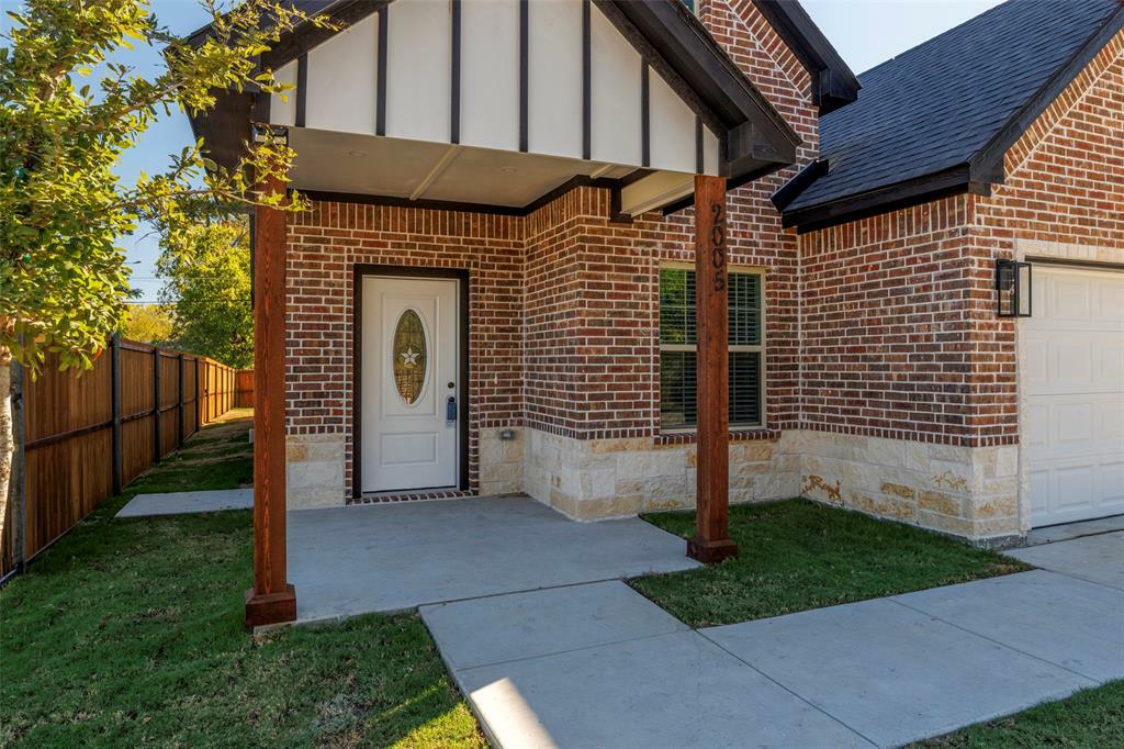 Property Photo:  2005 Renner Avenue  TX 76104 