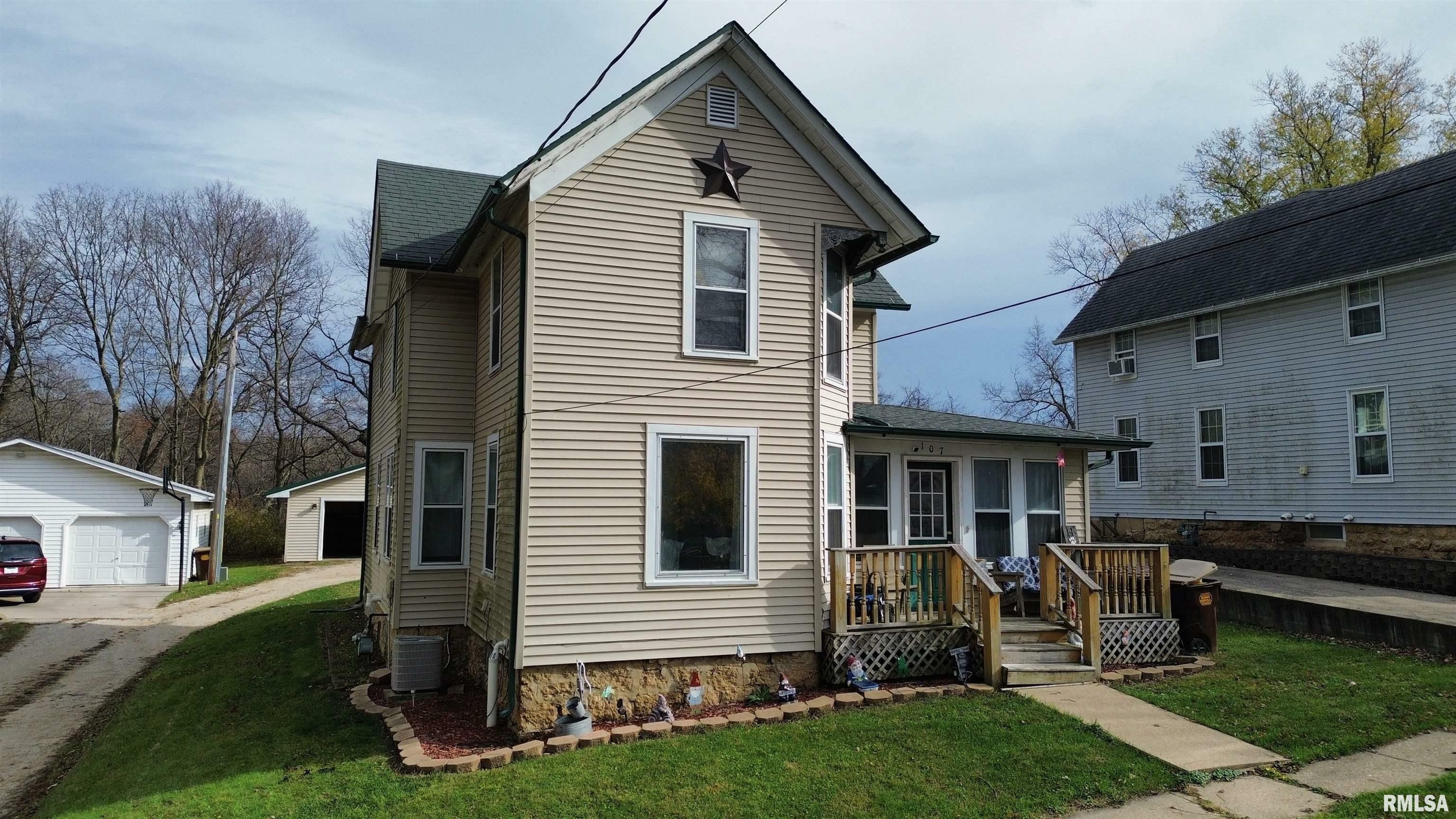 Property Photo:  107 N Strickler Avenue  IL 61053 