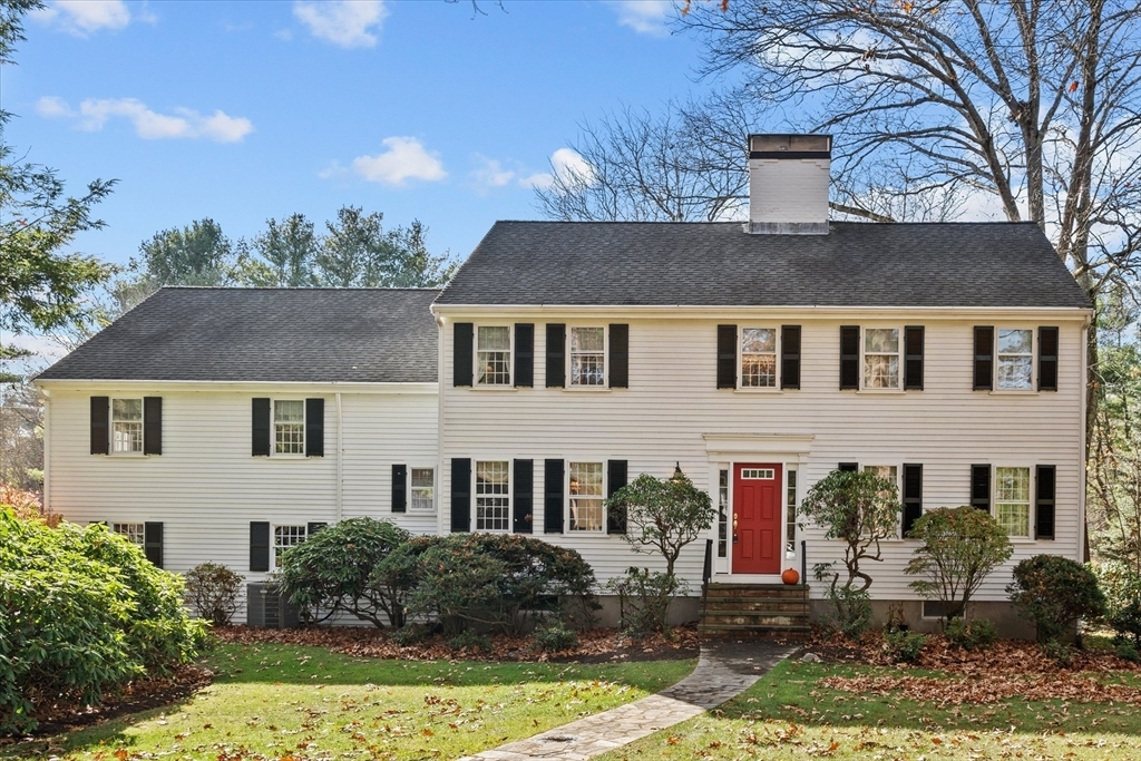 Property Photo:  31 Candlewood Dr  MA 01983 