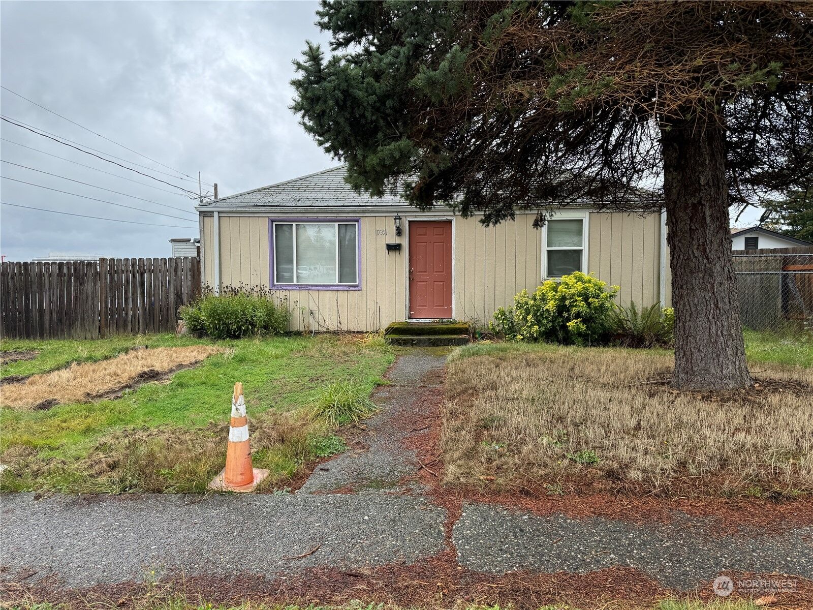 Property Photo: 17351 33rd Avenue S WA 98188