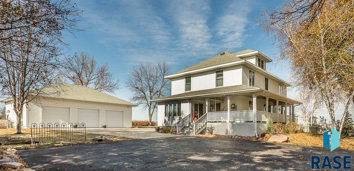 Property Photo:  102 S Walnut Ave  MN 56156 