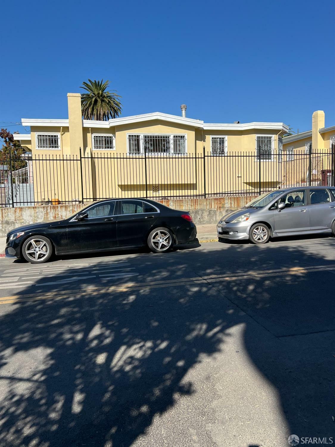 Property Photo:  1036 E 23rd Street  CA 94606 