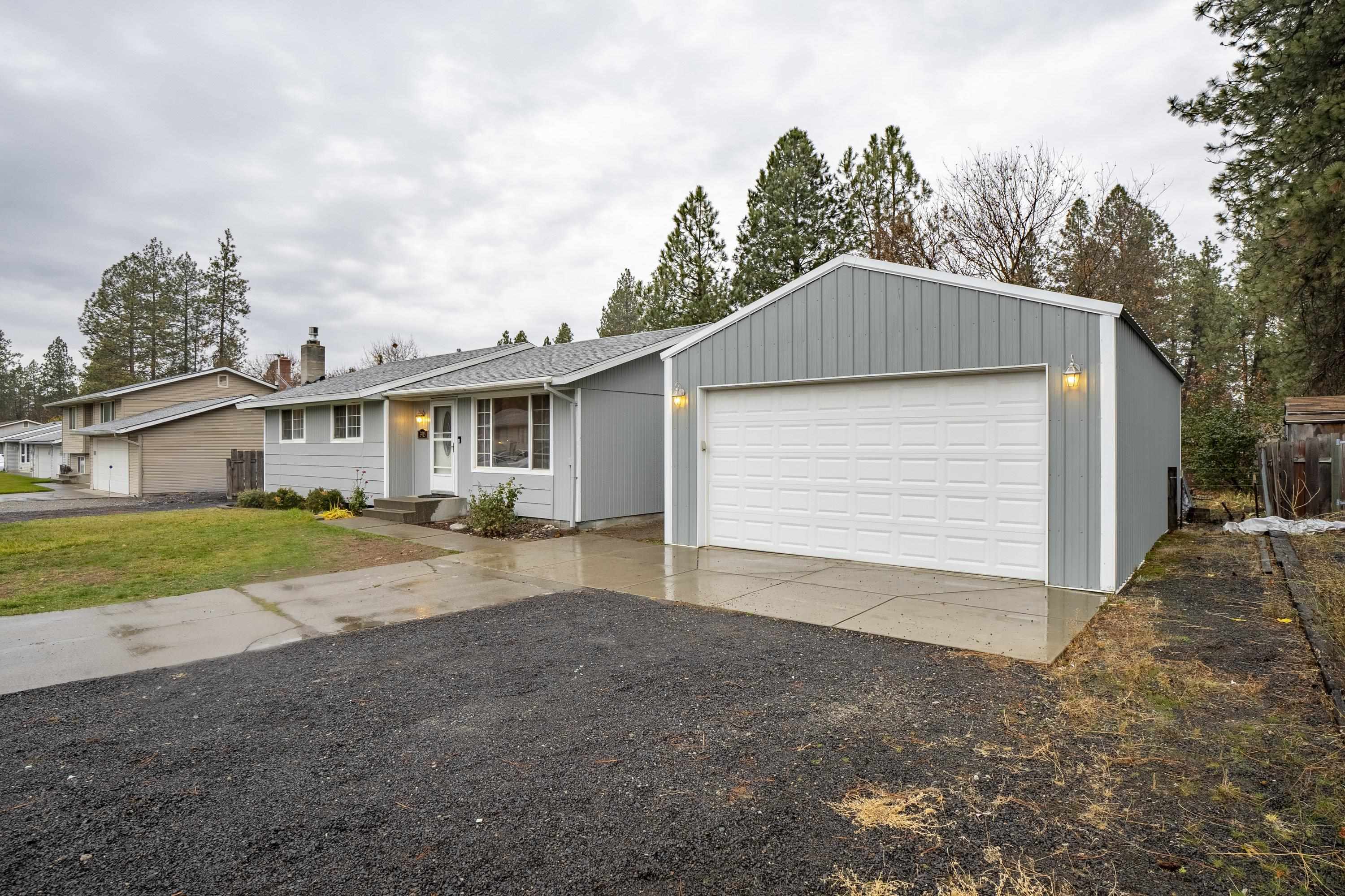 Property Photo:  3915 E Pegasus Rd  WA 99021 