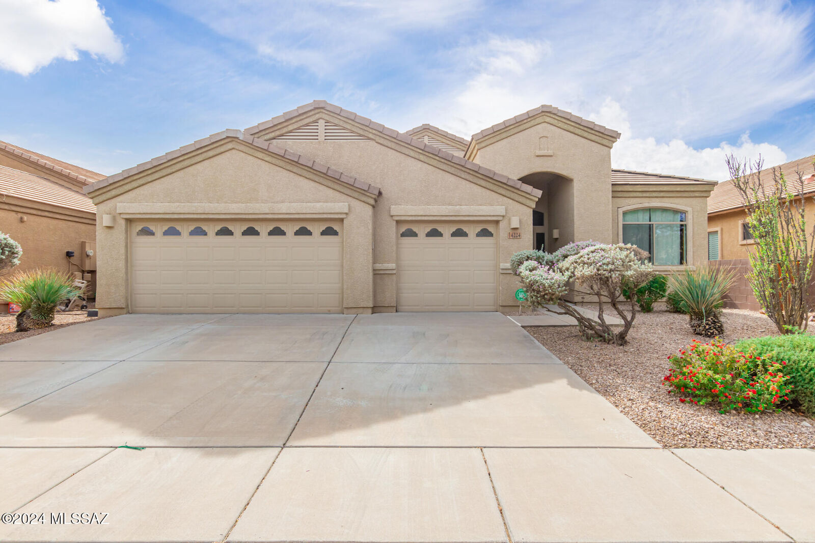 Property Photo:  4224 E Lushfield Drive  AZ 85756 