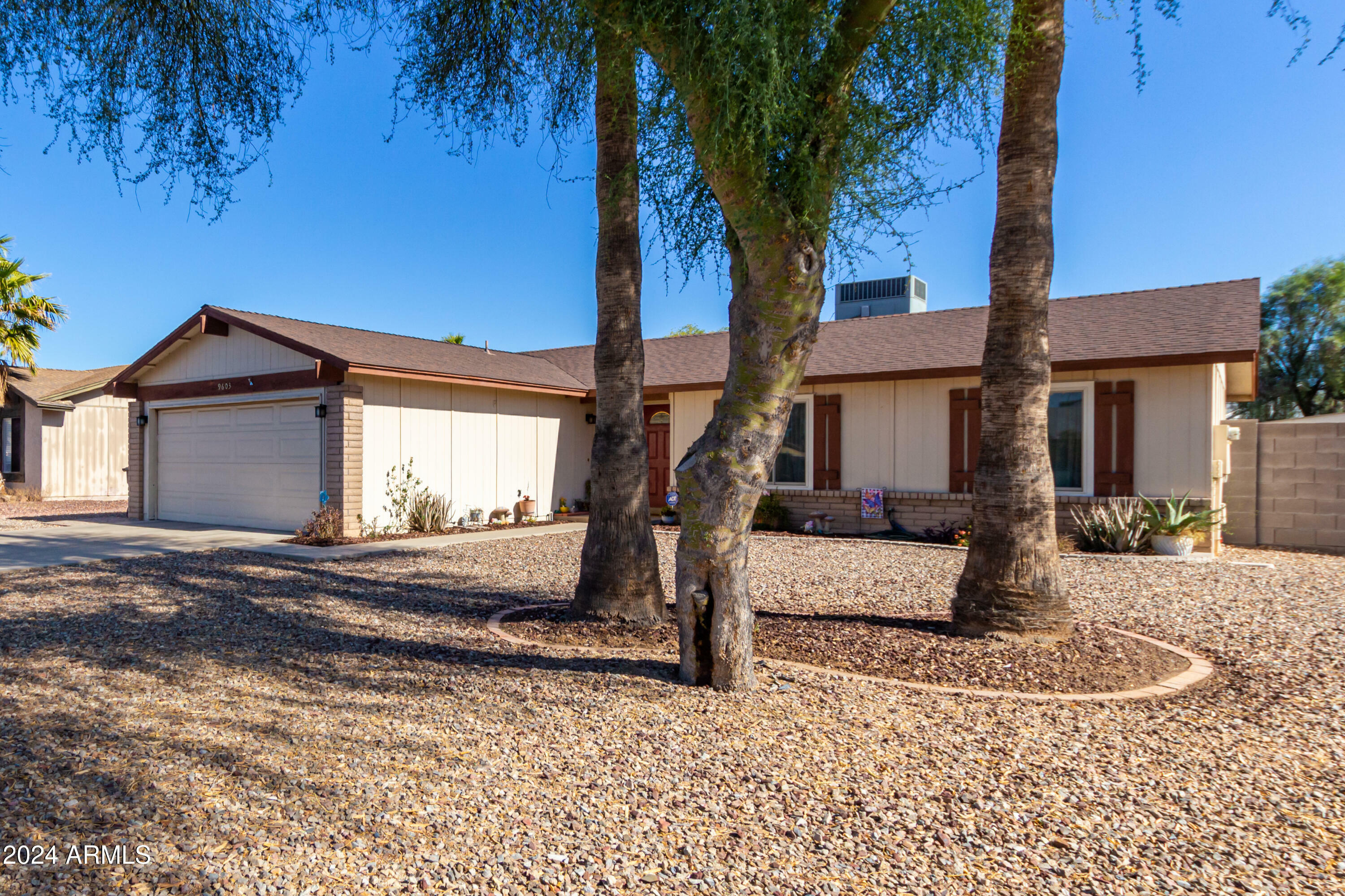 Property Photo:  9603 N 70th Drive  AZ 85345 