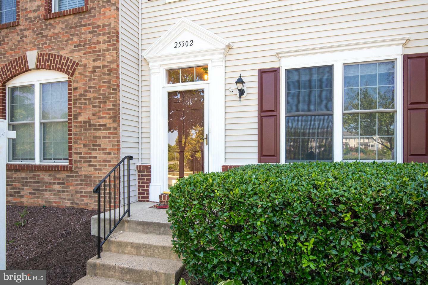 Property Photo:  25302 Shipley Terrace  VA 20152 