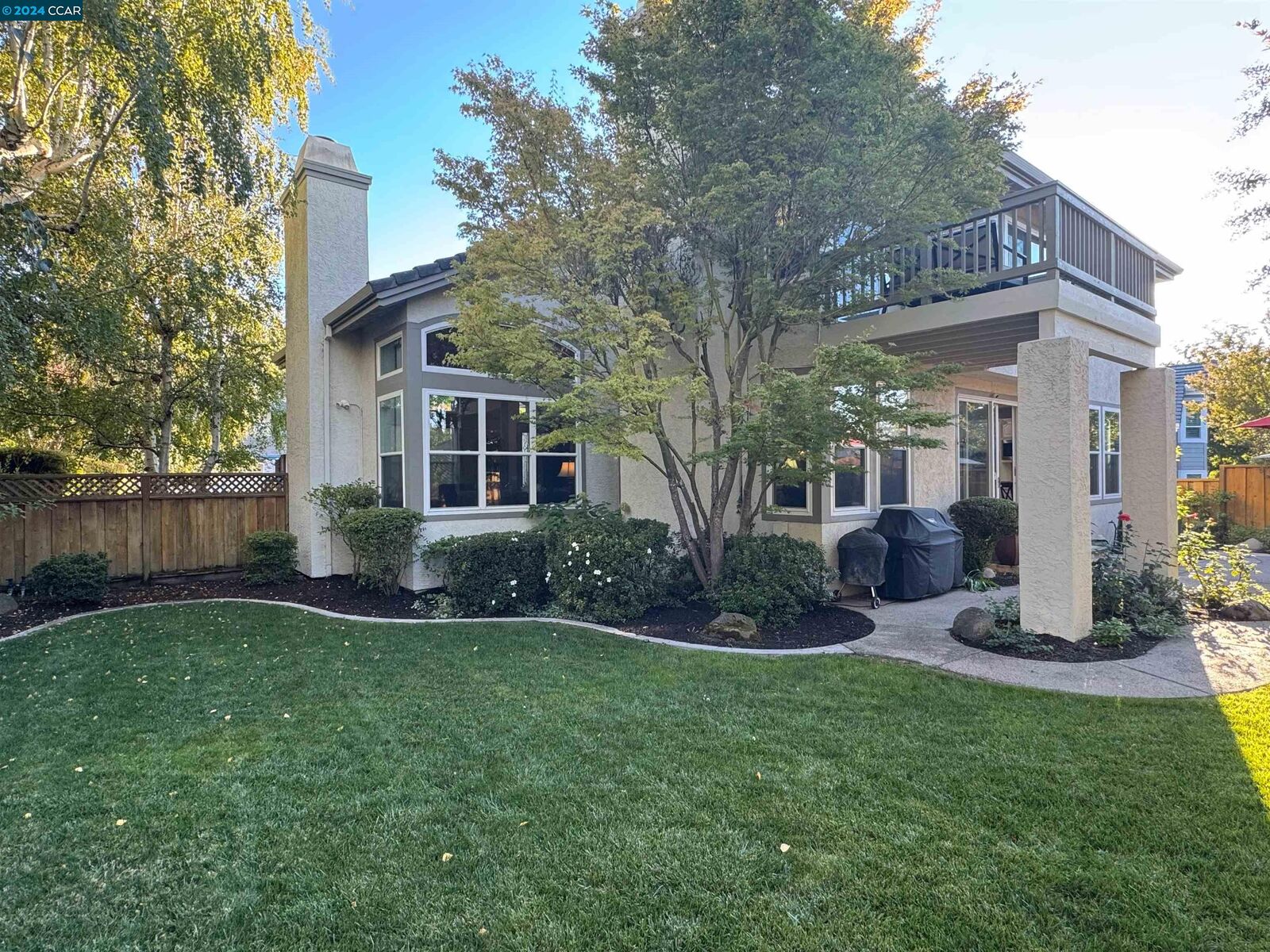 Property Photo: 669 Dunhill Dr CA 94506