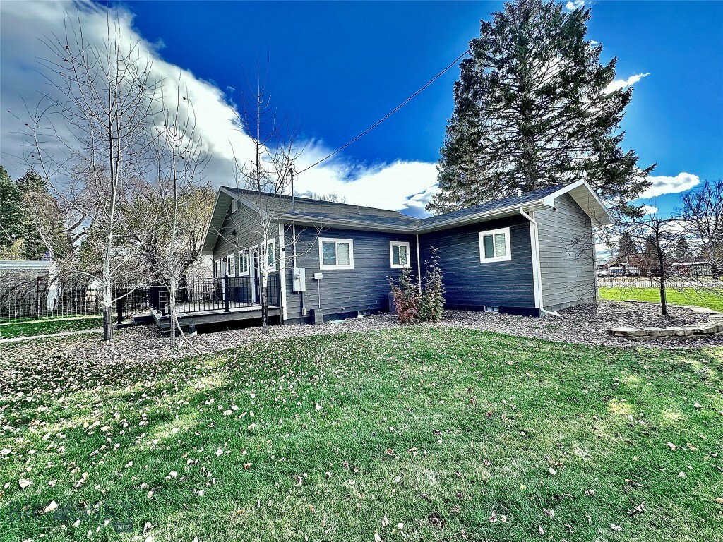 Property Photo:  401 Mill Creek  MT 59749 