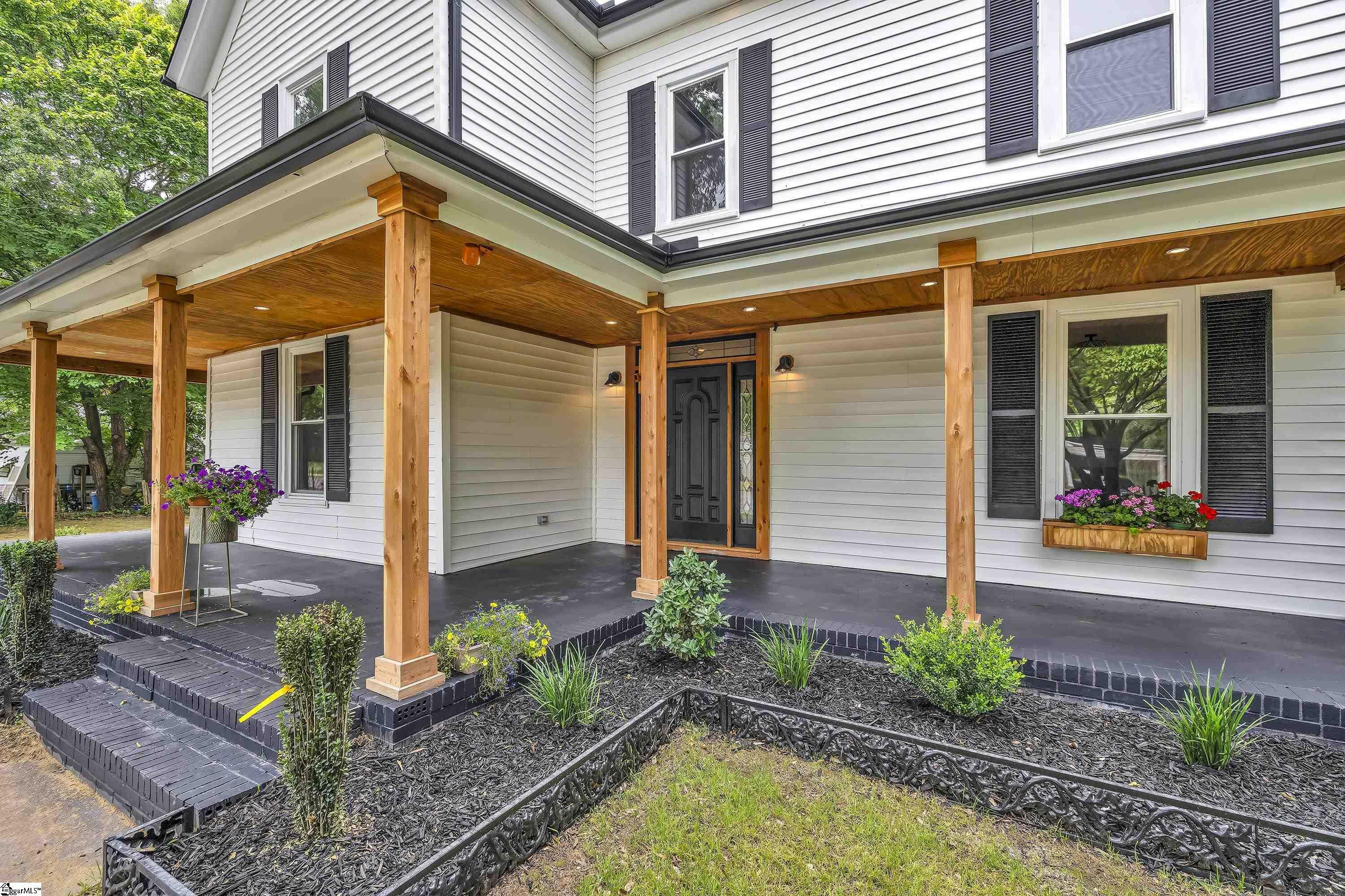 Property Photo:  1358 South Harper Street Extension  SC 29360 