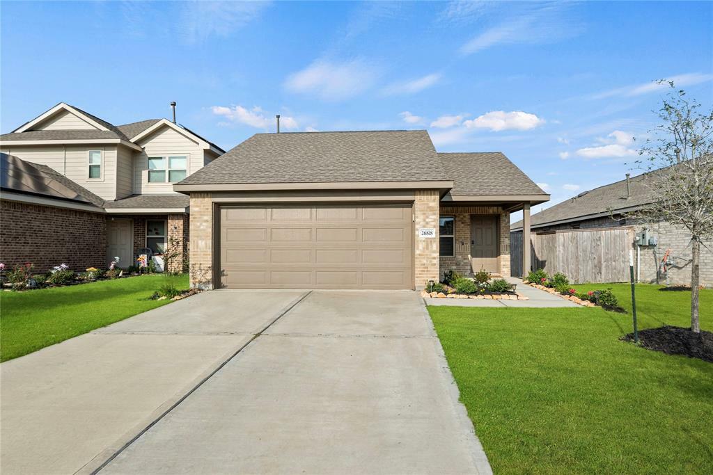 Property Photo:  26818 Winward Creek Trail  TX 77493 