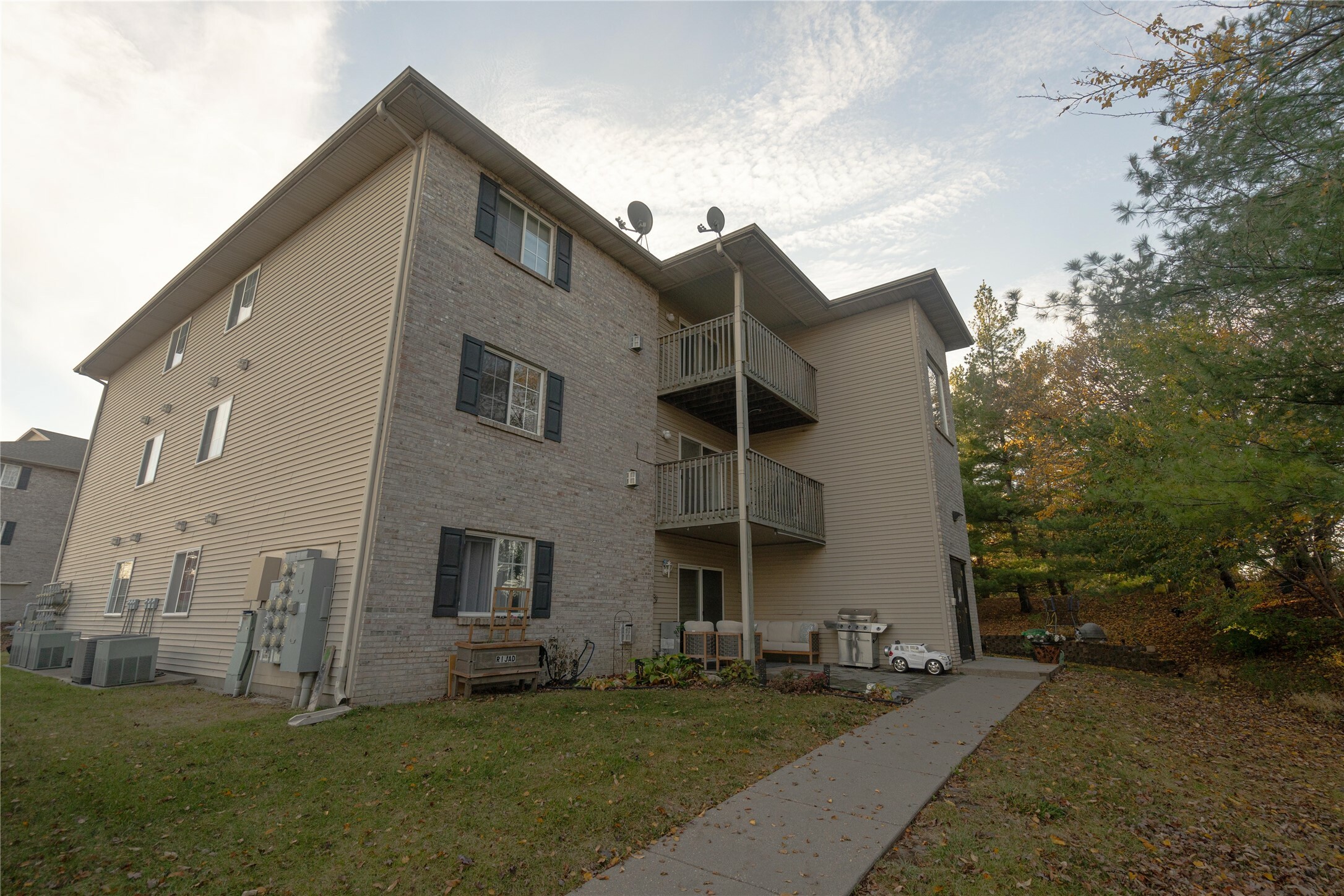 Property Photo:  10161 Sutton Drive 4  IA 50322 