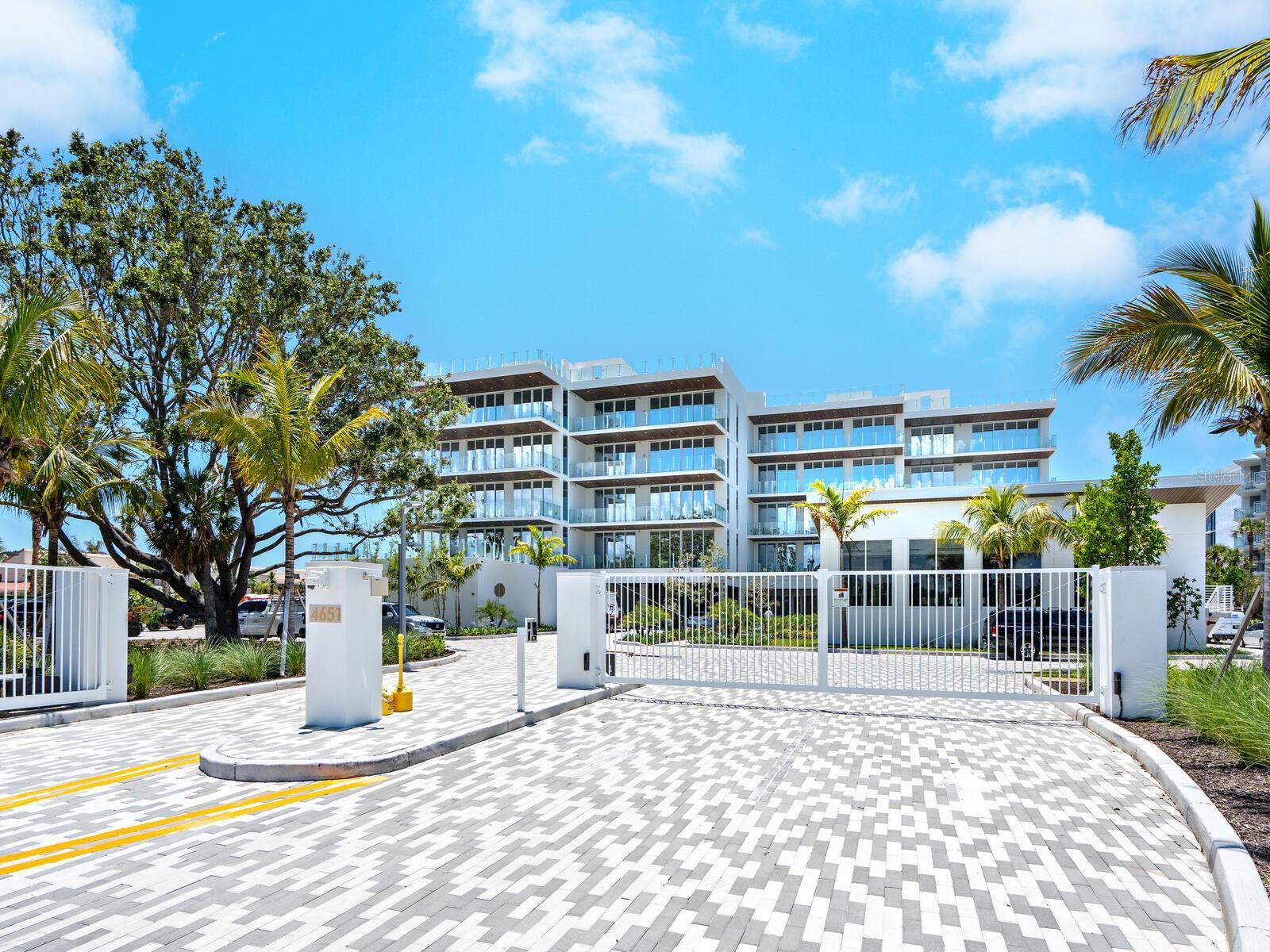 Property Photo: 4651 Gulf Of Mexico Drive 402 FL 34228