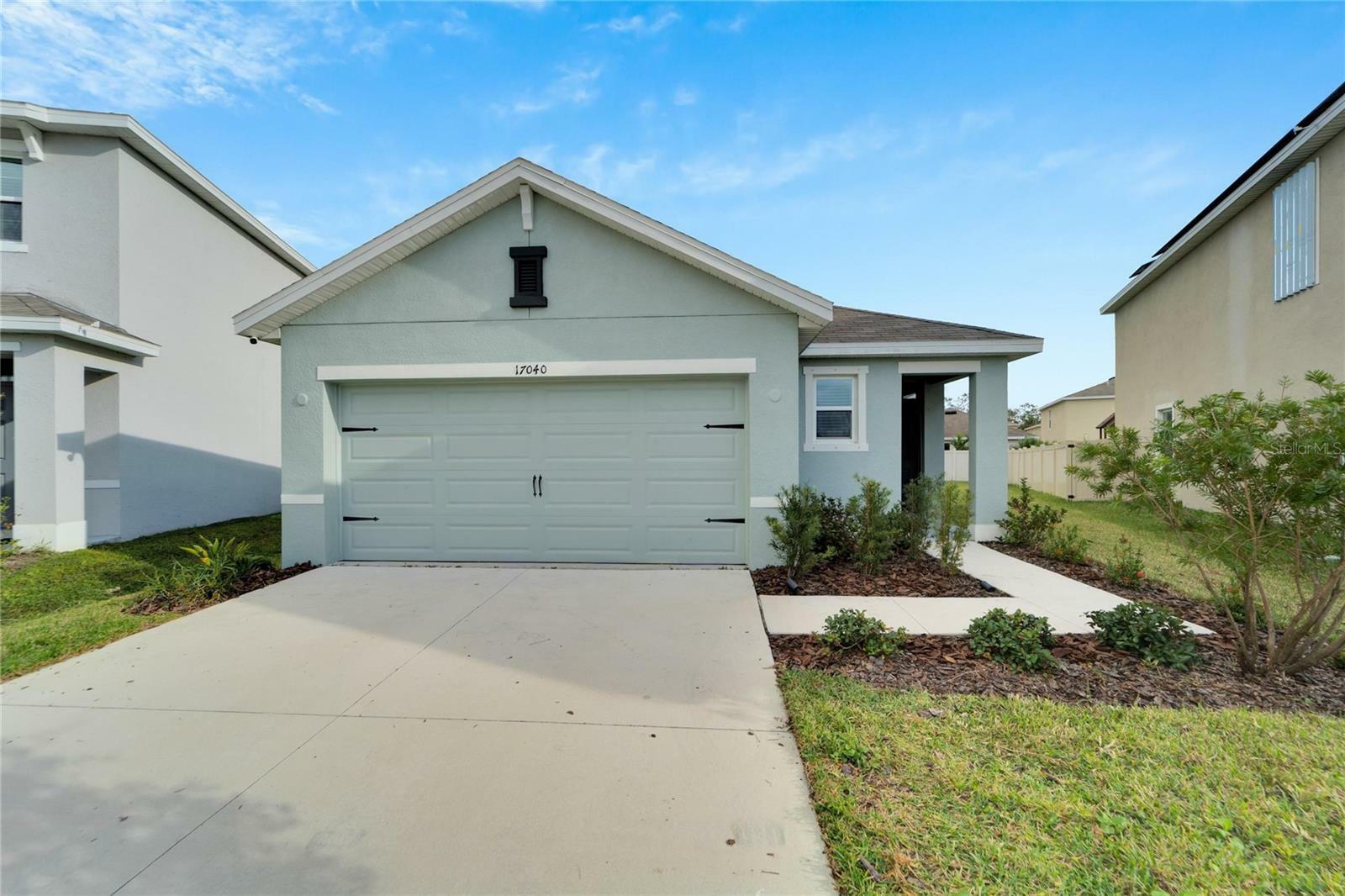 Property Photo:  17040 Wave Tressle Place  FL 33598 