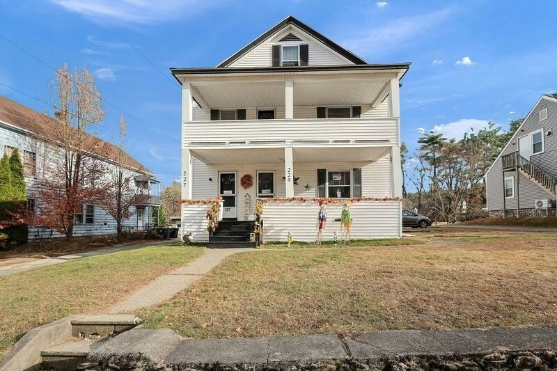 Property Photo:  229 Everett St  MA 01550 