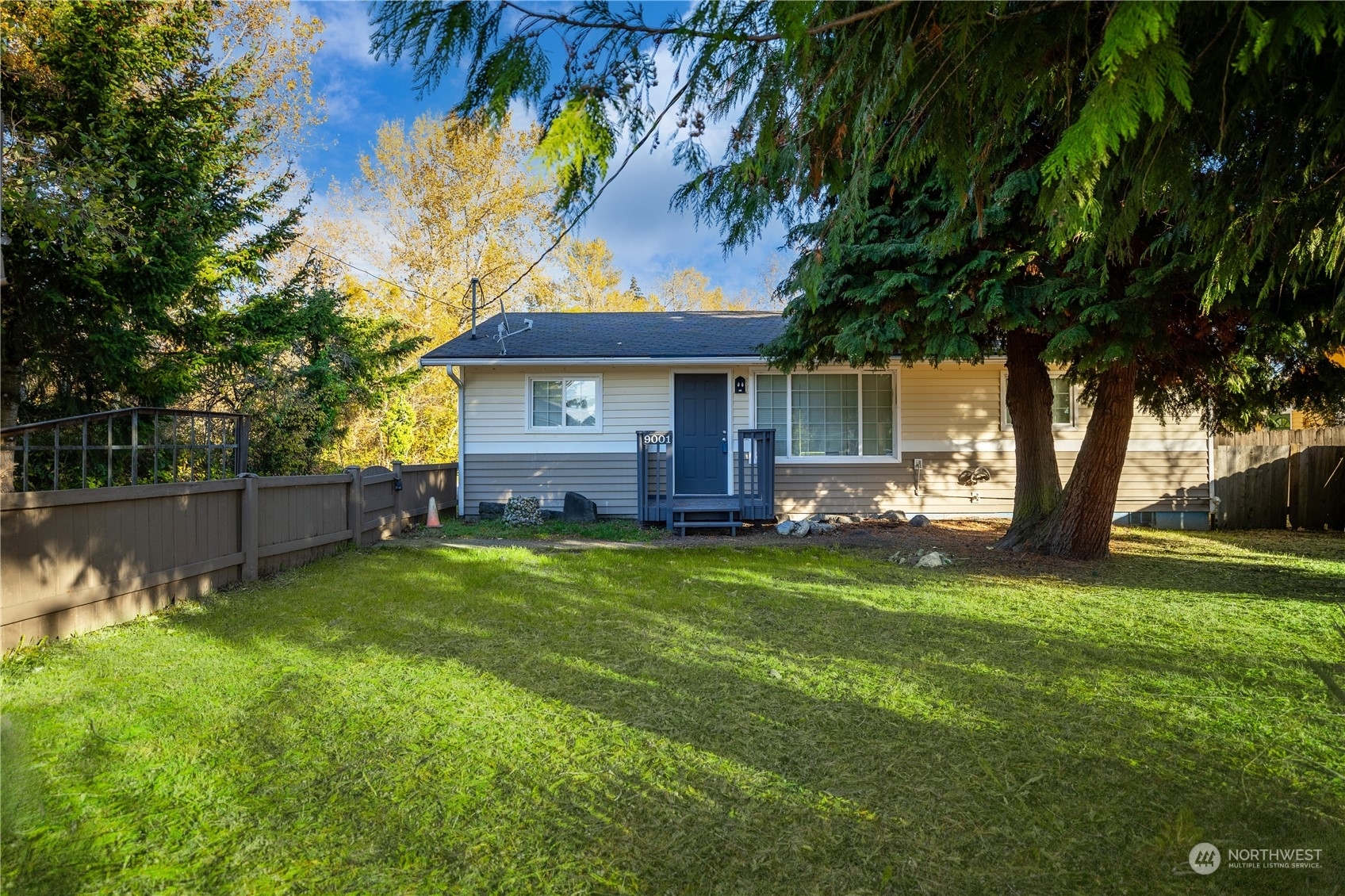 Property Photo:  9001 A Street  WA 98444 