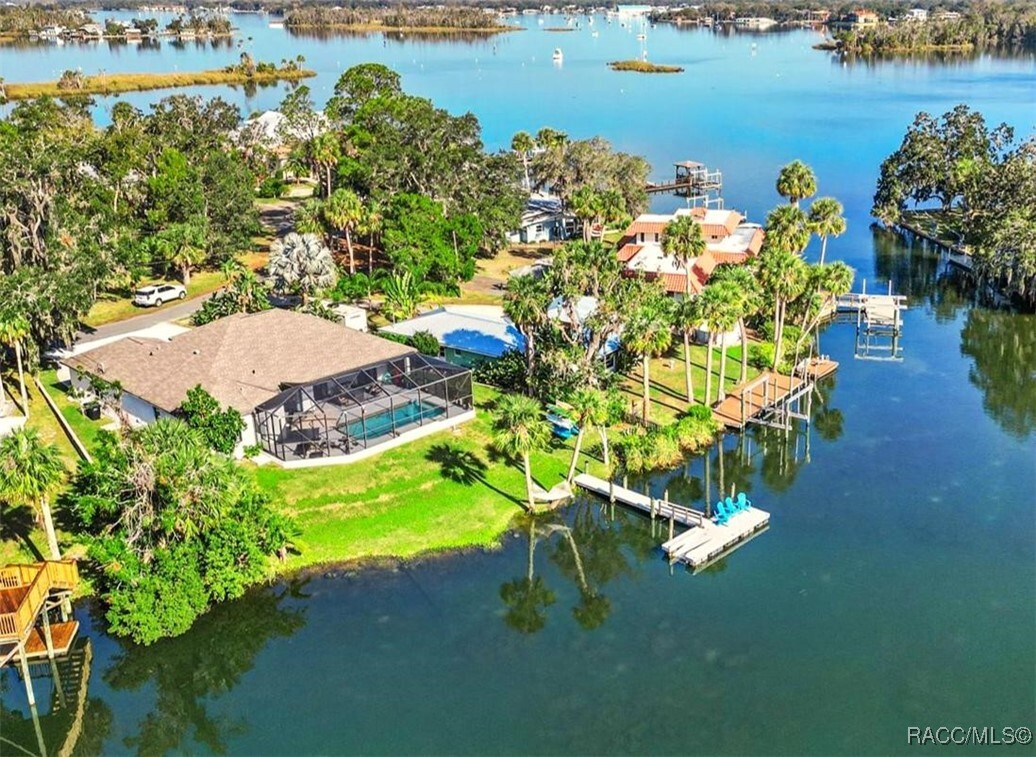 Property Photo: 1055 N Crescent Drive FL 34429