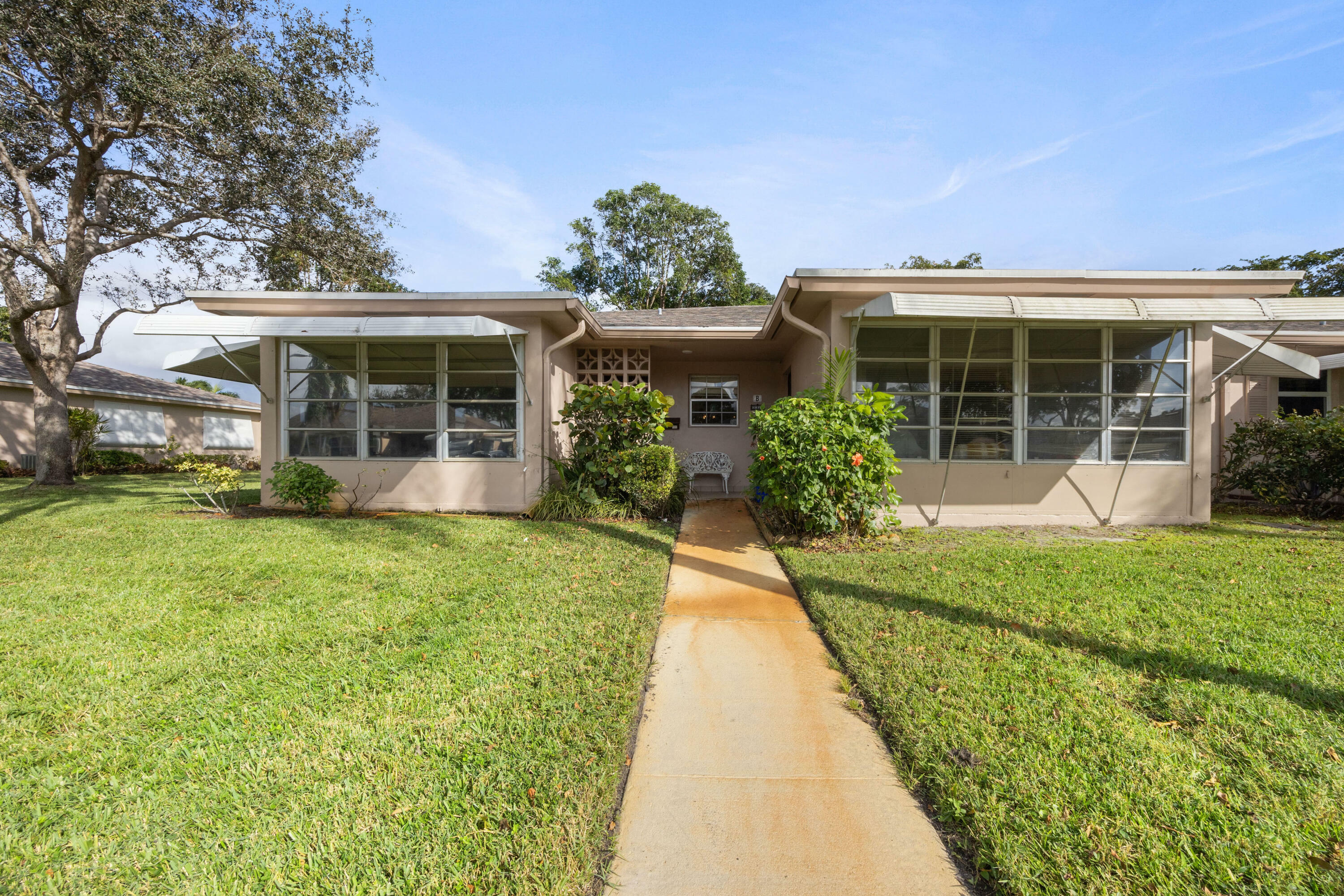 Property Photo:  1367 High Point Way SW A  FL 33445 