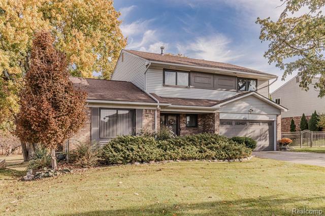 Property Photo:  4766 Parkridge Drive  MI 48329 