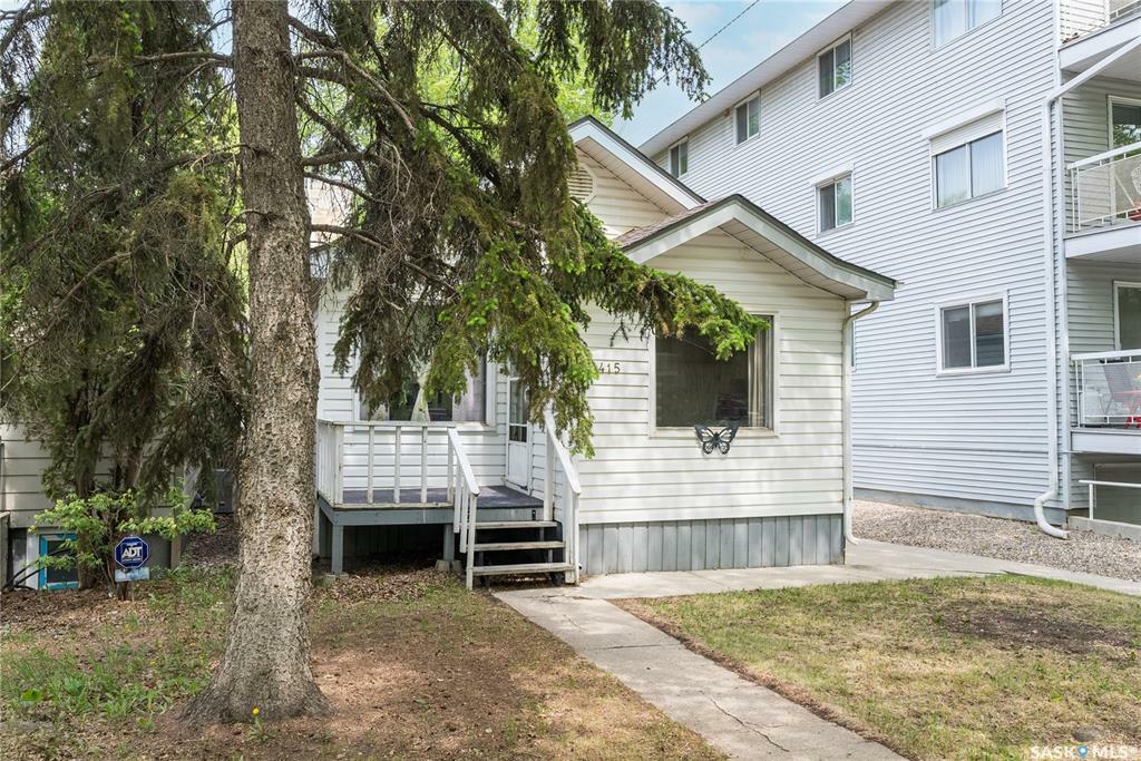 Property Photo:  415 Main Street E  SK S7N 0B9 