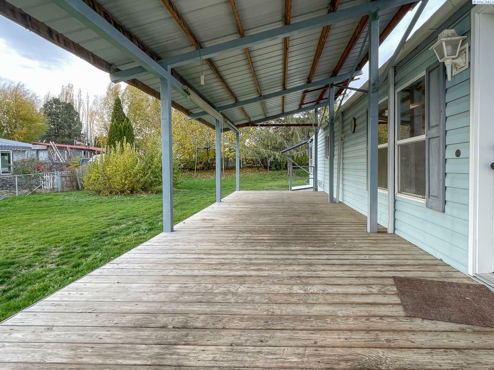 Property Photo:  4102 W Windy Lane  WA 99320 