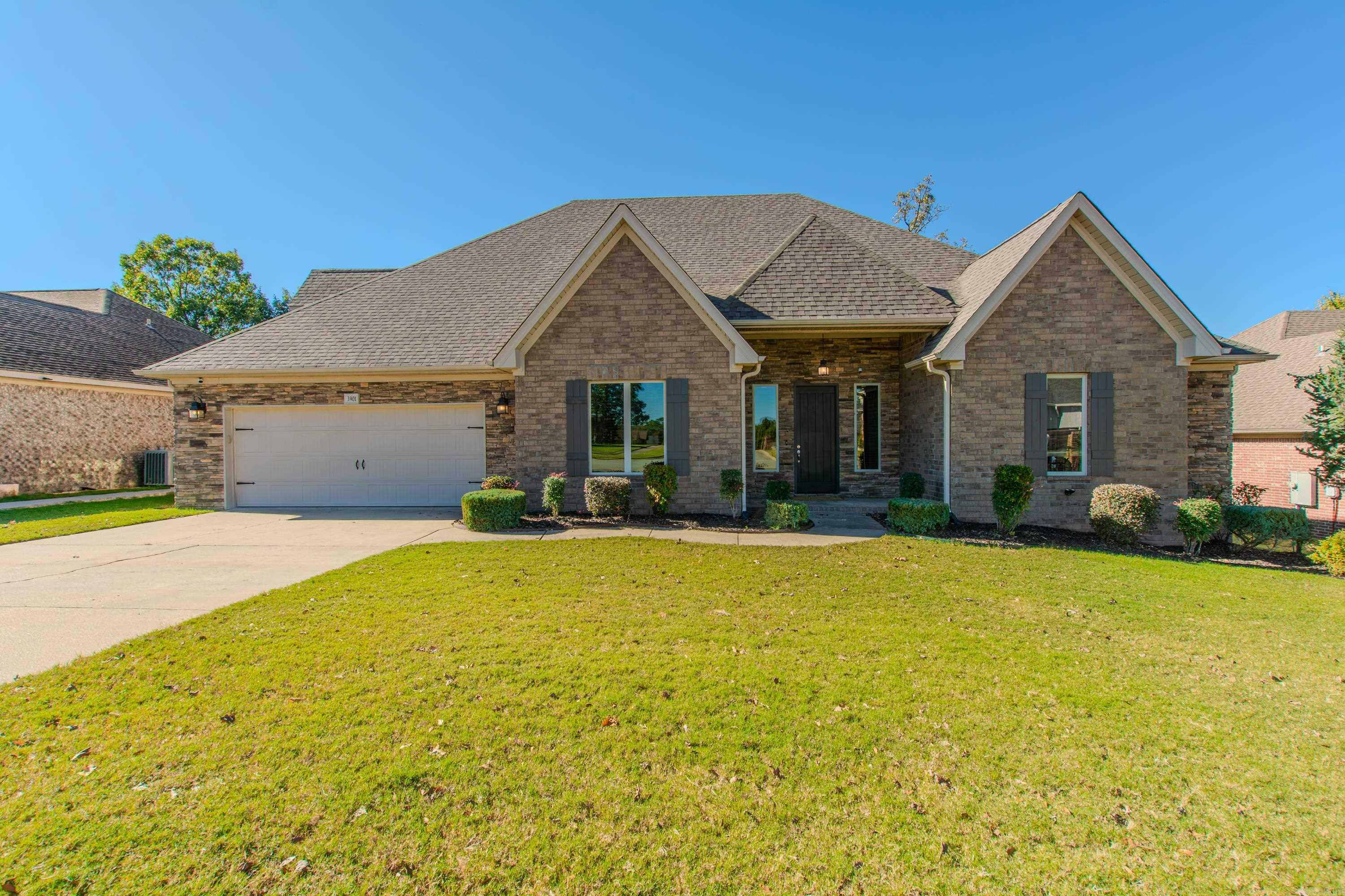 Property Photo:  3901 Commonwealth Drive  AR 72022 