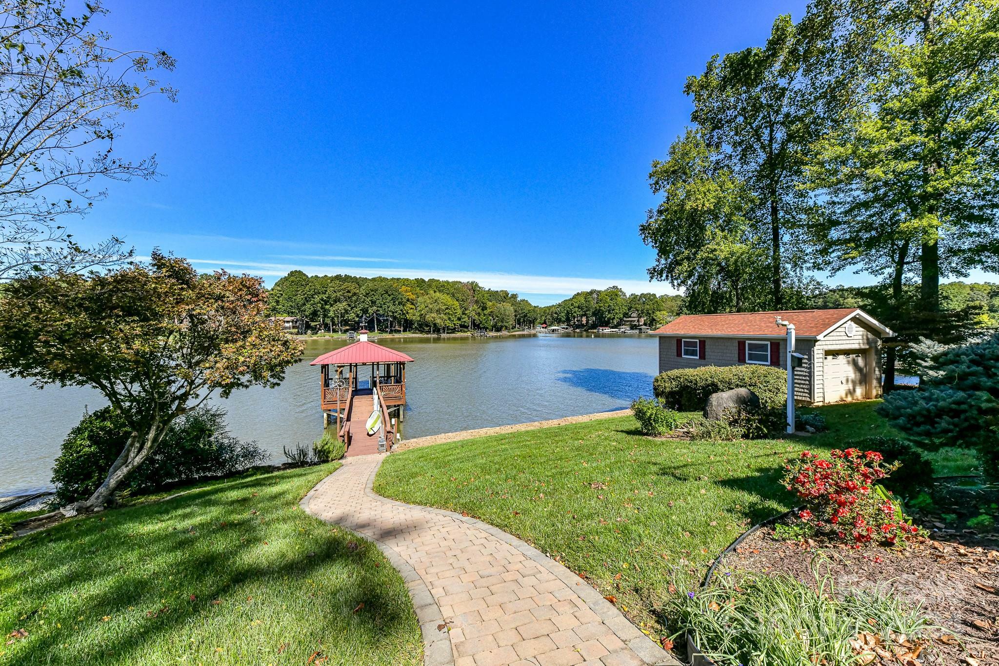 Property Photo:  376 Oak Tree Road  NC 28117 