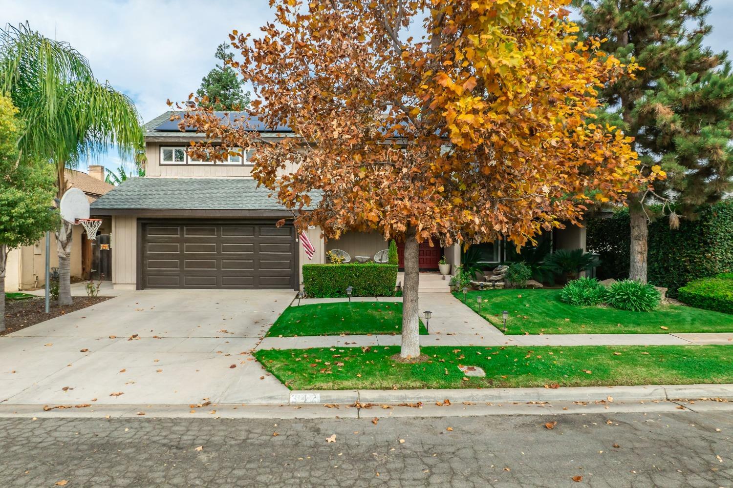 Property Photo:  342 E Niles Avenue  CA 93720 