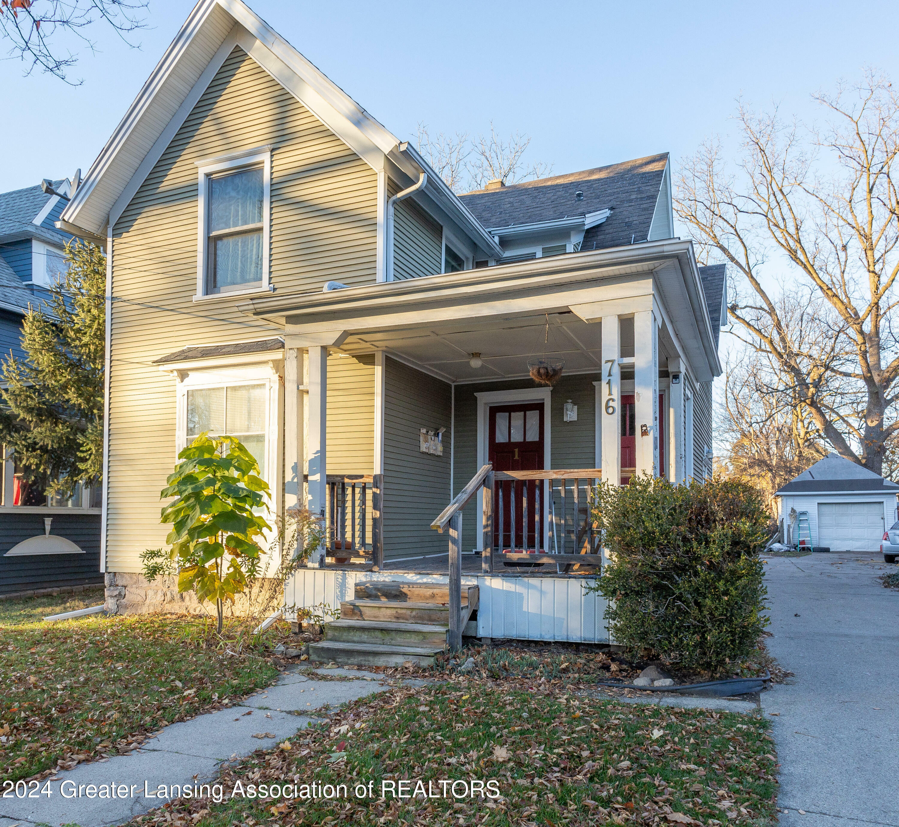 Property Photo:  716 W Shiawassee Street  MI 48913 