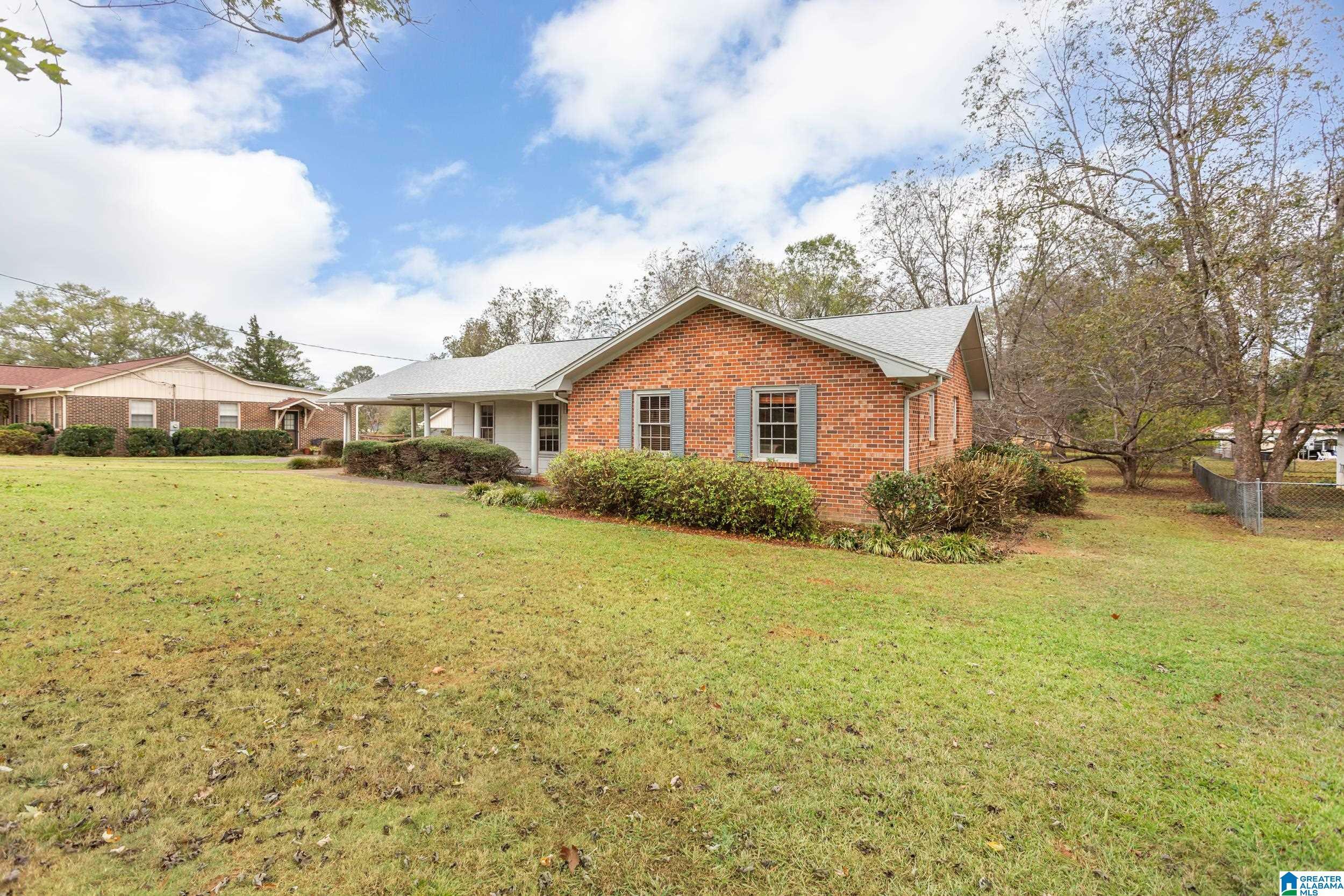 Property Photo:  1013 Southwood Avenue  AL 35160 