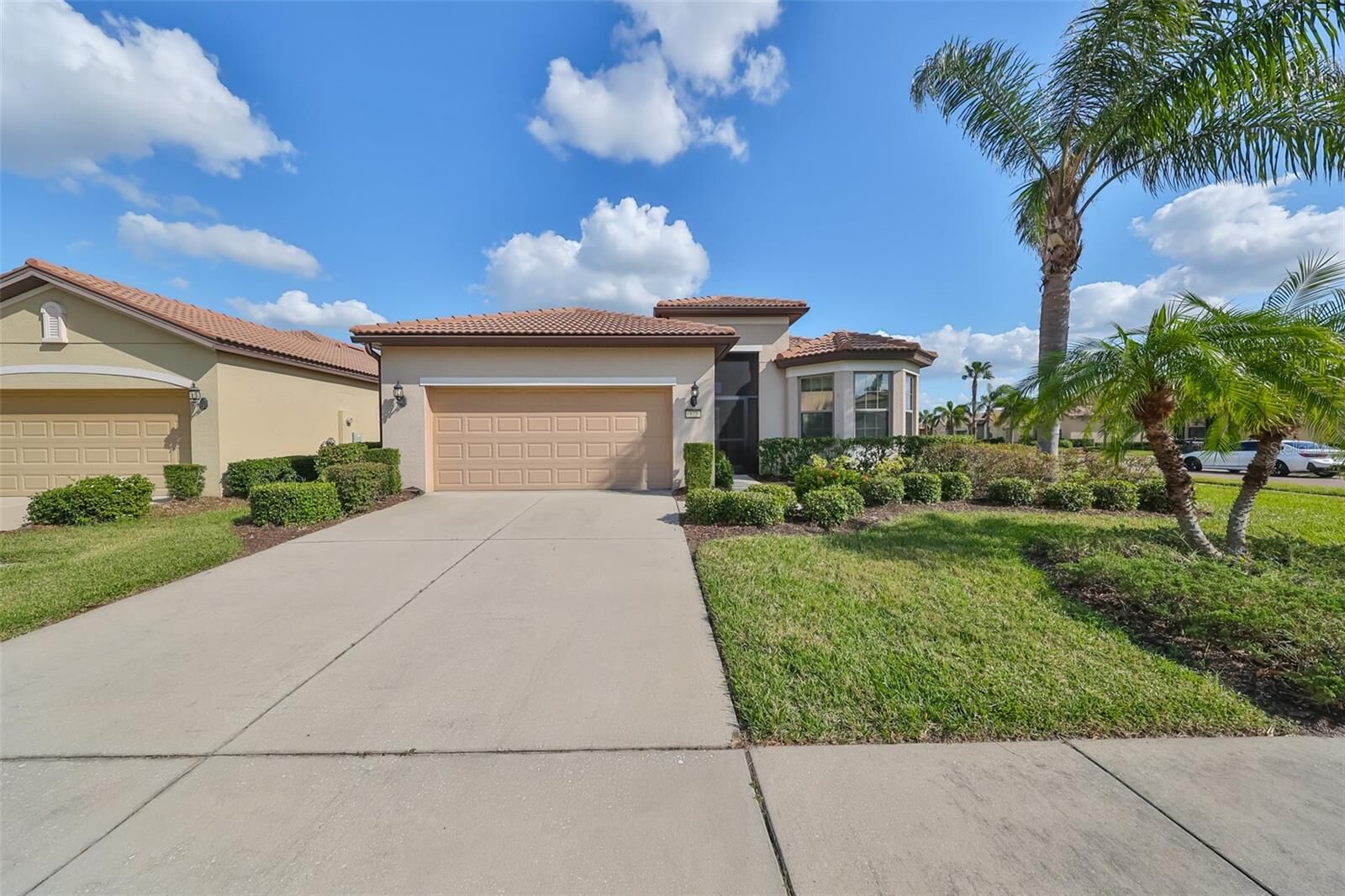 Property Photo: 377 Cedar Falls Drive FL 33572