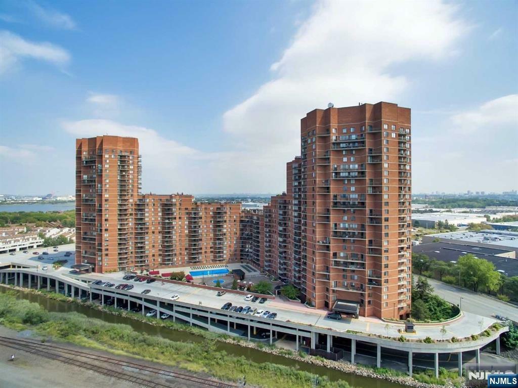 Property Photo:  921 Harmon Cove Tower  NJ 07094 