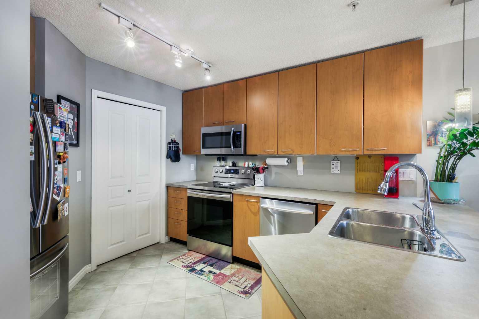 Property Photo:  5115 Richard Road SW 322  AB T3E 7M7 