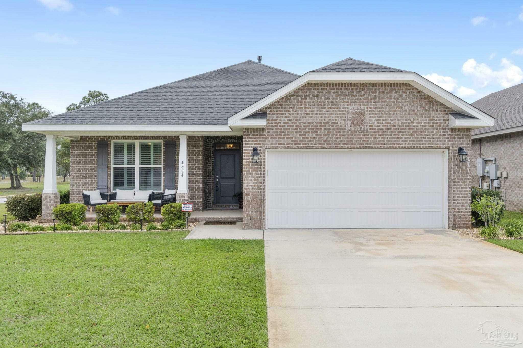 Property Photo:  4804 Fish Hawk Ct  FL 32507 