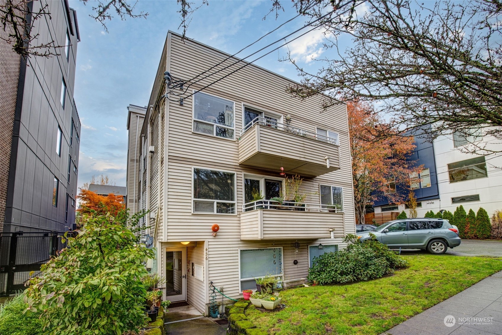 456 NE Maple Leaf Pl  Seattle WA 98115 photo