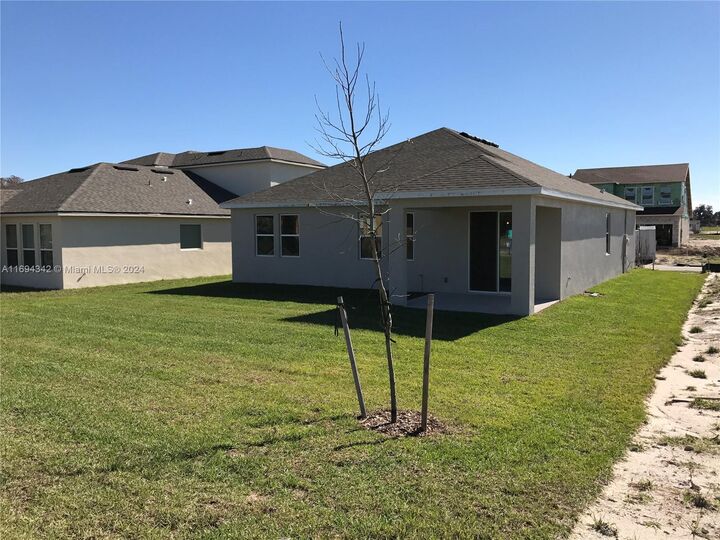 Property Photo: 2121 Preston Ln FL 34746